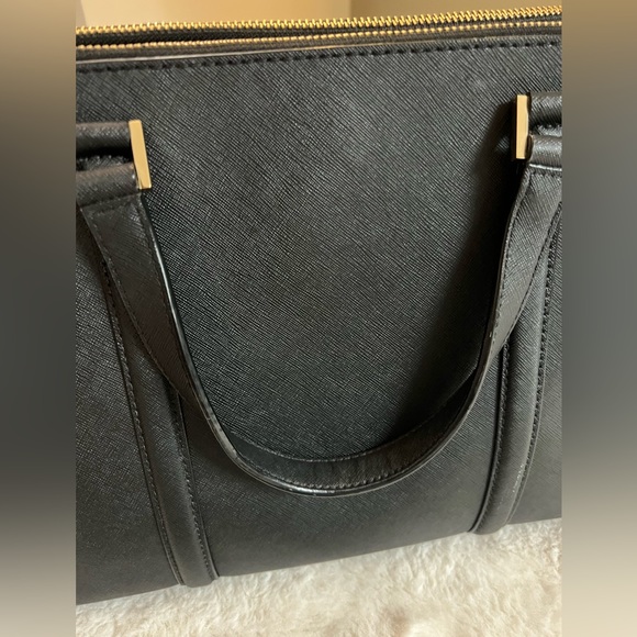 Kate Spade Tote - Picture 3 of 16